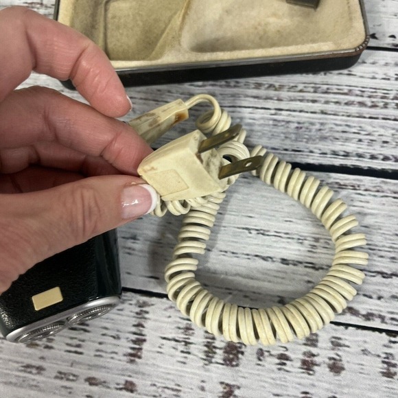 Norelco Speedshaver Flip-Top Vintage Green Electric Shaver Razor w Case - Picture 8 of 15